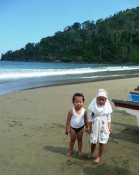 Bali - Today in microfashion