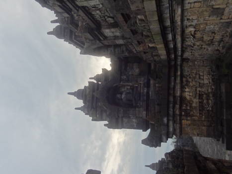 Borobudur - Een van de niveaus met reliëf en beelden