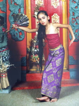 Bali - Dress like Balinees dancer
