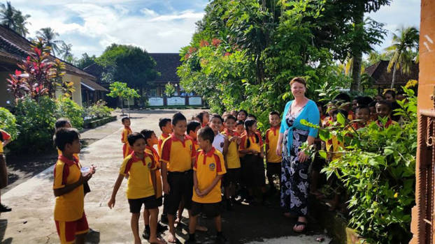 Bali - wanneer je als toerist in een gebied komt waar bijna geen toeristen dan krijg je dit