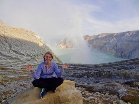 Java - Blauw water in de krater