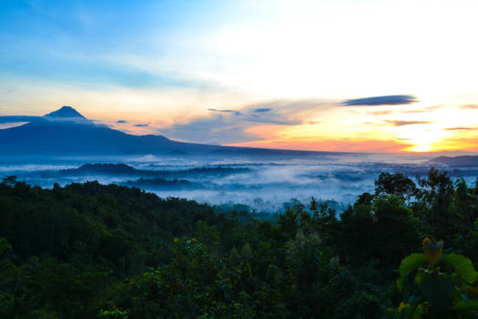 Borobudur - Zonsopgang bij de Borobudur