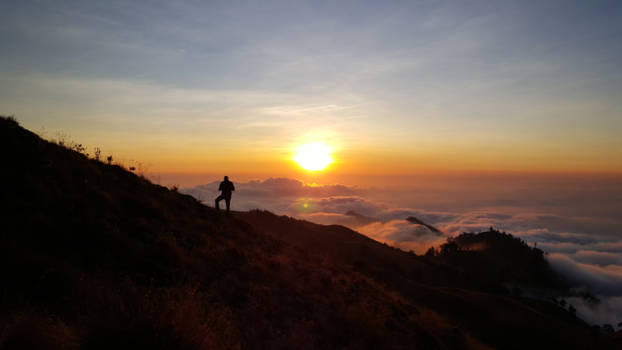 Gunung Rinjani - Alone @ the top of the world..
