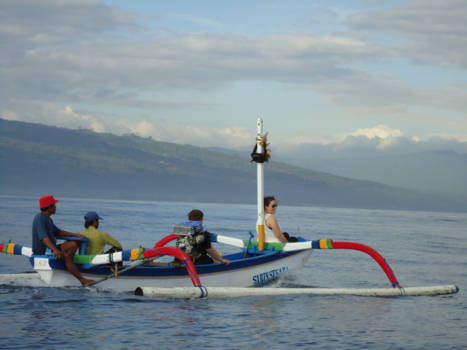 Bali - Balizee ....onderweg per bootje van Serrit naar Lovina om dolfijnen te  spotten