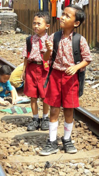 Java - wonen en spelen op het spoor