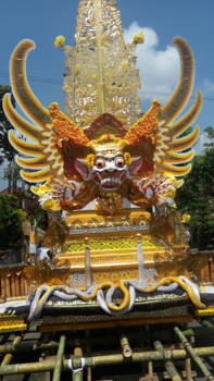 Bali - Crematie plechtigheid van priester