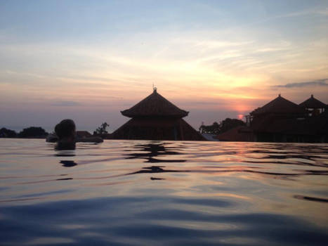 Bali - Watching the sunset from the pool