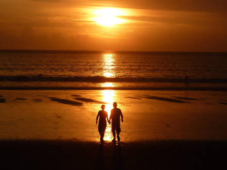 Bali - Vrienden aan strand Kuta