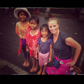 Bali - De Pura Besakih kinderen