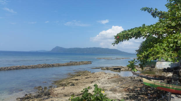 Molukken - uitzicht van ons huis ullath saparua molukken