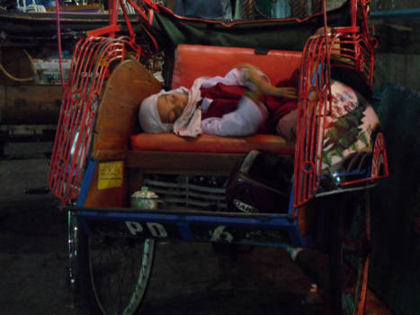 Java - yogya marioboro at night