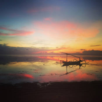 Sanur - Fijn wakker worden met deze betoverende zonsopkomst op Bali