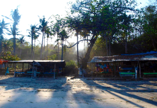 Padang Bai - Zonsondergang op het strand