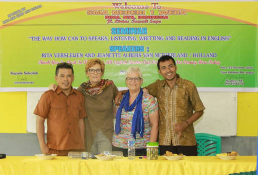 Flores - Highschool Tawali/Wera Sumbawa, inofmation English to the students.