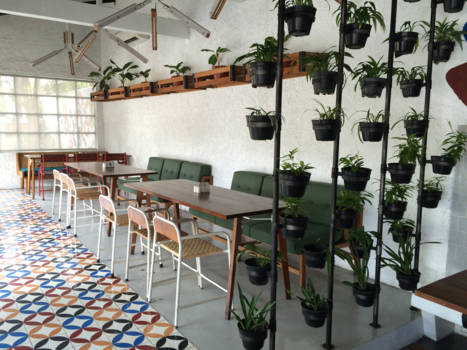 Java - Lokal hotel & restaurant