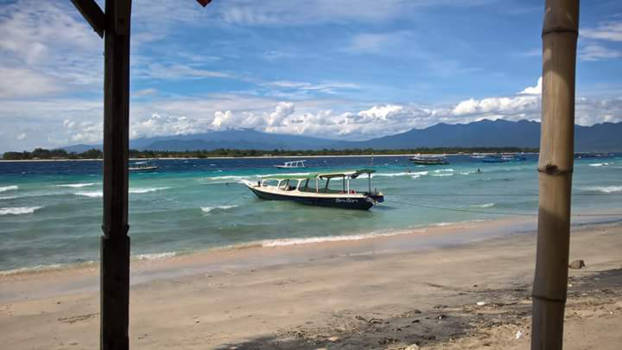 Gili-eilanden - Bootje aan de kust