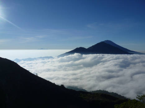 Gunung Batur - Gunung Batur Bali, boven de wolken