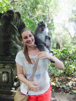 Bali - Aap komt uit... euh zit op de mouw - Monkeyforest Ubud