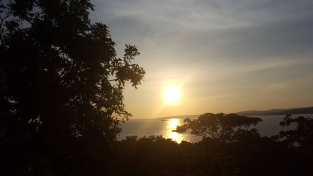 Rondreis Indonesië in vier weken - Zonsondergang Flores