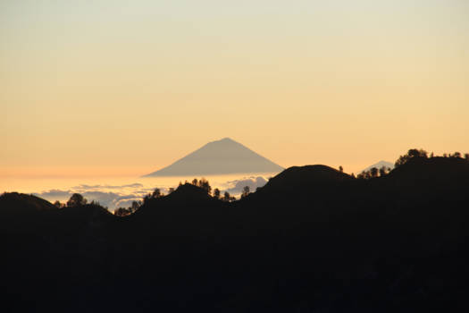 Lombok - De bali vulkaan vanaf de Lombok vulkaan