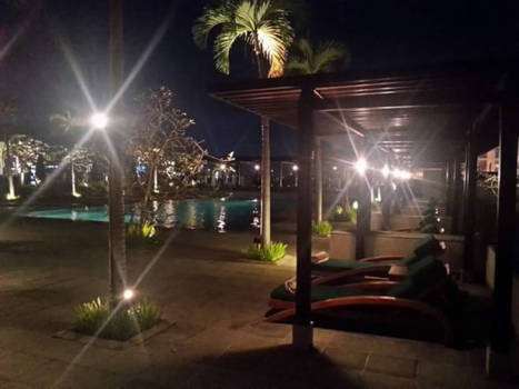 Rondreis Bali & Java - Hotel at night