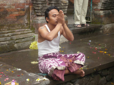 Bali - in gebed tussen de toeristen