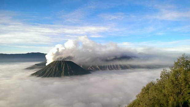Java - The magnificent Bromo