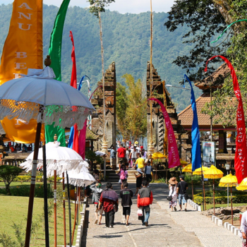 Bali - Temple wit colors