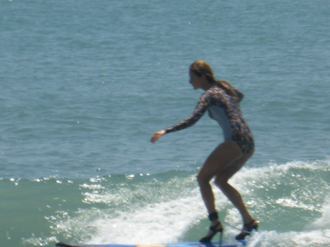 Bali - High heel surfing