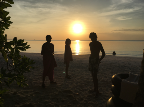 Kei eilanden - Silhouet at sunset