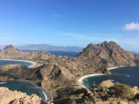 Komodo National Park - Padar island, uitzicht na een pittige klim omhoog