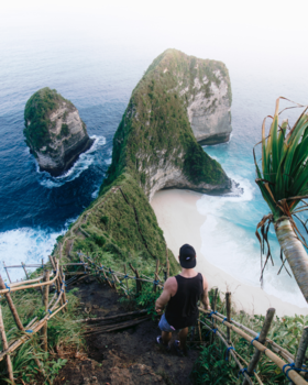 Nusa Penida - T-rex beach bij zonsondergang
