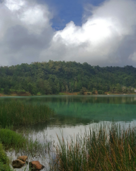 Sulawesi - Lake Lonouw (sulphur lake) Sulawesi Utara
