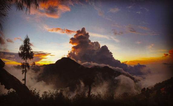 Lombok - Clouds of Rinjani