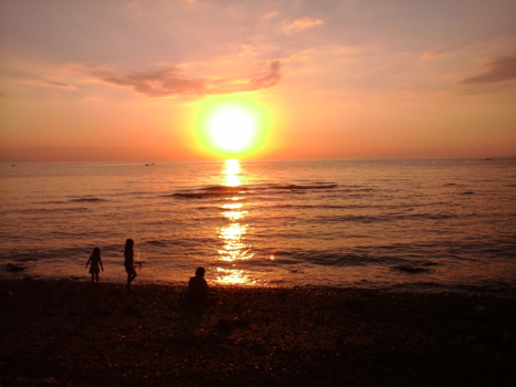 Singaraja - 1. Sundown at the Balinese sea .....