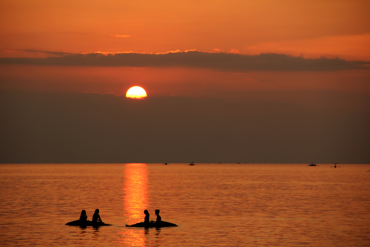Lovina - Balinese sunset - studytrip 2017