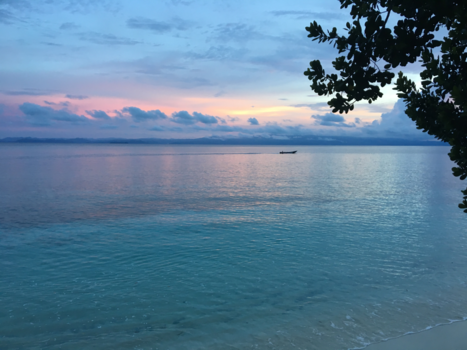 Raja Ampat eilanden - Zonsondergang Kri Island, Raja Ampat