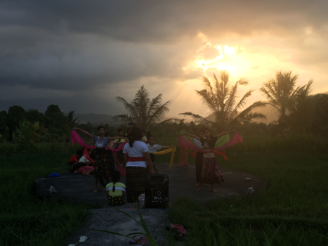 Bali - Dancing by sunrise