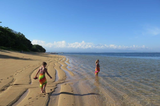 Bali - Kids genieten van Bali (strand Sanur)