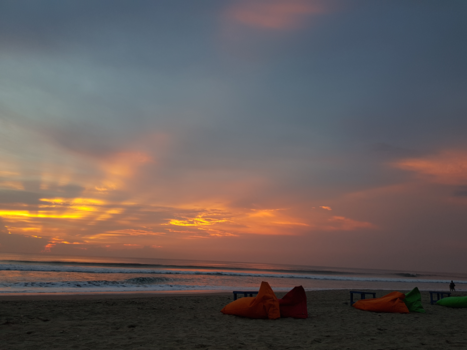 Bali - Prachtige zonsondergang op Legian Beach