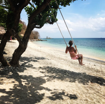 Rondreis Bali & Lombok - Genieten op strand in lombok.