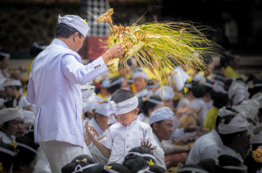 Bali - RECEIVING BLESSINGS