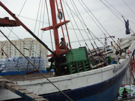Rondreis Indonesië in vier weken - Hard werken op een schip in Soerabaja