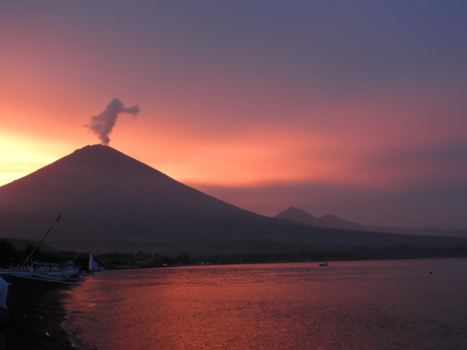 Bali - Mount Agung ontwaakt