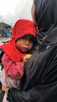 Bali - Meisje bij haar mama