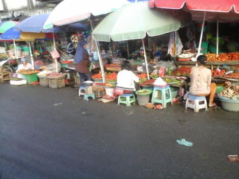 Ambon - 1. The market in Amboina - Maluku ....