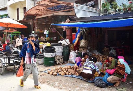 Sumatra - Smelly markets in Sumatra