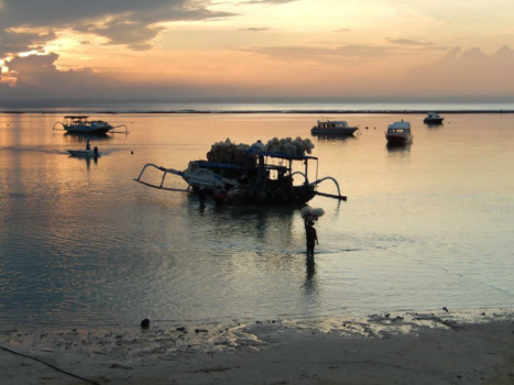 Nusa Lembongan - Harbour life Indonesia