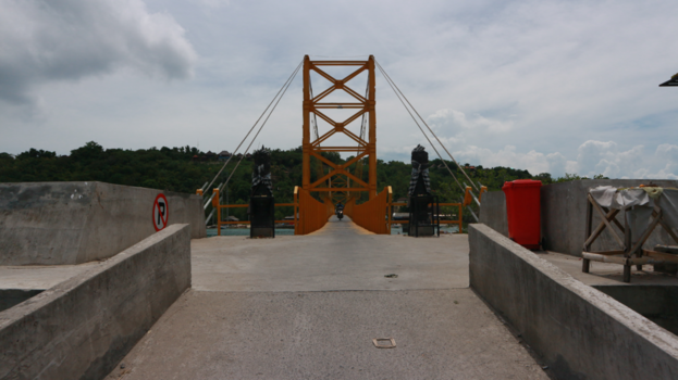 Nusa Lembongan - Yellow Bridge