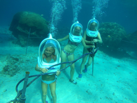 Gili-eilanden - Seawalk op de bodem van de zee.